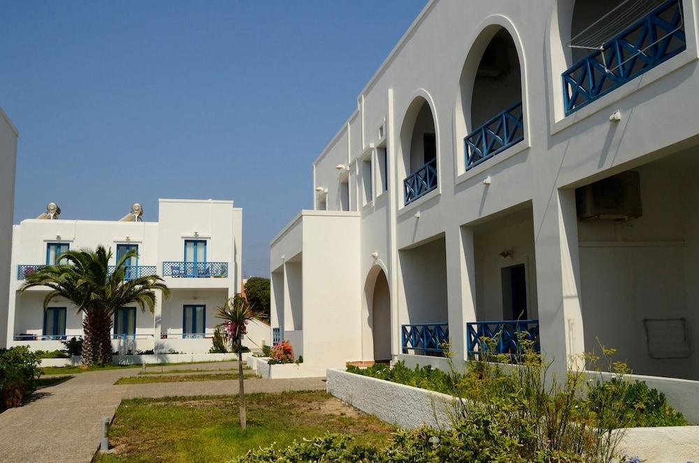 Maltezana Beach Hotel Exterior photo